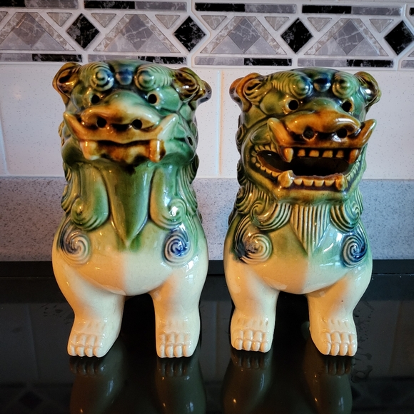 Pair of Chinese Polychrome Ceramic Glaze Foo Dogs - Picture 4 of 16